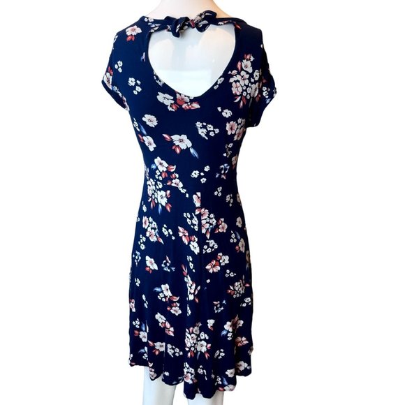 Lee Cooper Women Floral Midi Dress Cap Sleeves Back Keyhole Round Neck Blue SZ L - Picture 2 of 8
